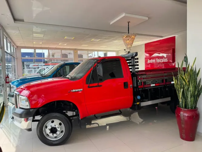 F4000 4X2 RARIDADE APENAS 73.000 KM CARROCERIA NOVA 2019 VERMELHA 2019/2019