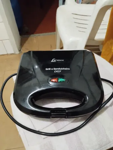 torradeira elétrica Lenoxx 127w