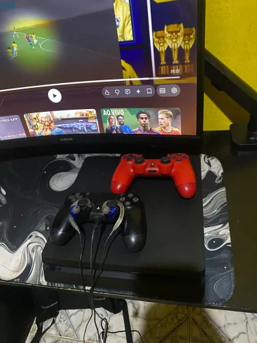 PLAYSTATION 4 2 controles 1 TB