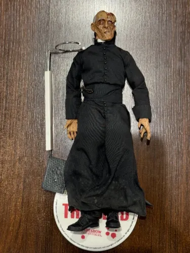 SIDESHOW 1/6 THE DEAD SUBJECT 2221 - HARBINGER FALTA CORVO