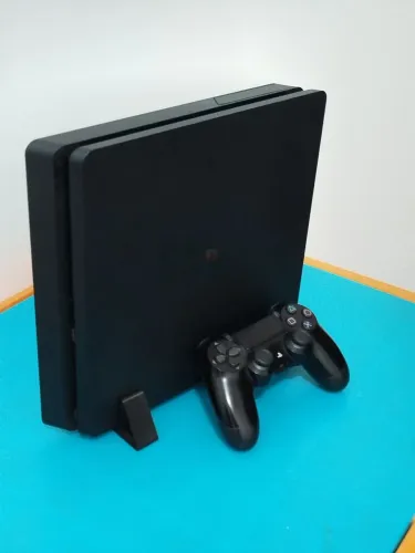 PlayStation 4 slim 1TB
