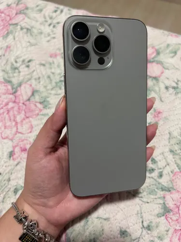 iPhone 15 pro Max 512gb
