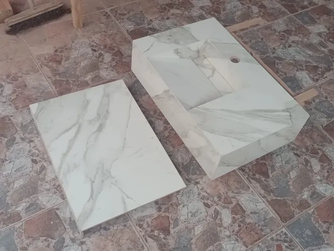 Última unidade pia em porcelanato
