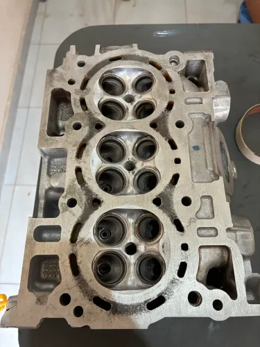 Cabeçote Renault Sandero 1.0 3 Cilindros - Motor D4D