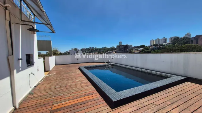 Cobertura duplex com 353 m², 4 quartos sendo 2 suítes à venda no bairro Vila Madalena.