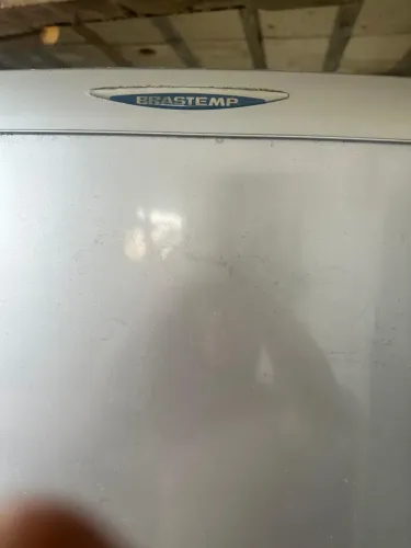 Geladeira pra vender logo