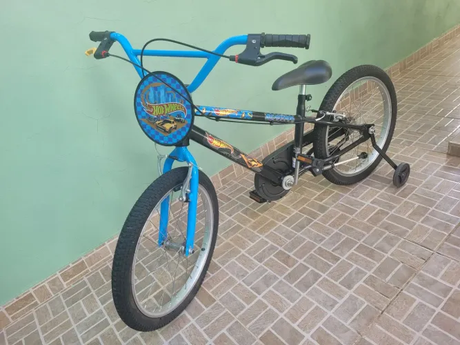 BICICLETA ARO 20 HOT WHEELS - SO VENDO PESSOALMENTE