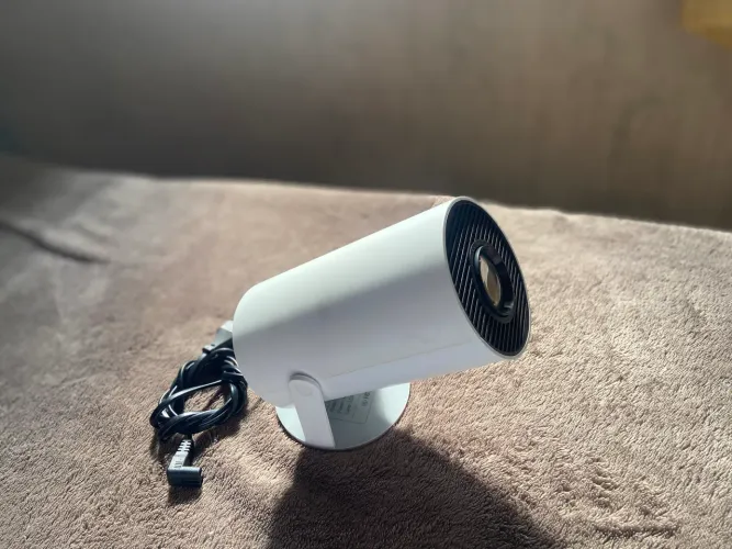 Projetor HY 300