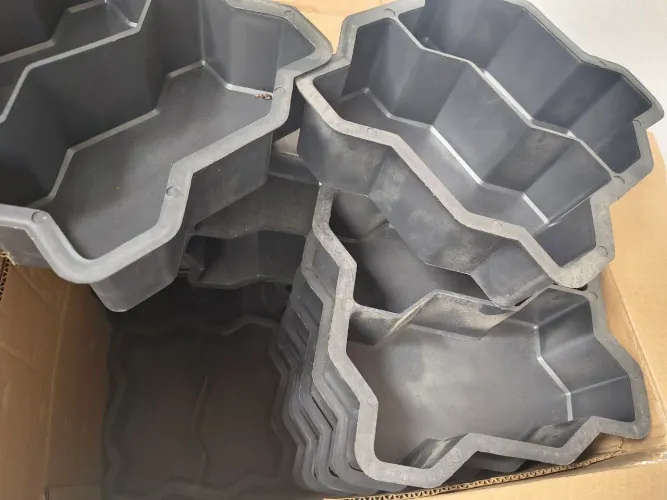 Formas duplas intertravado ABS para bloquete de cimento kit com 15 (24x10x8cm)