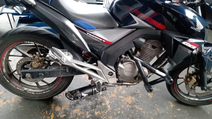 Escapamento esportivo para CB TWISTER 250