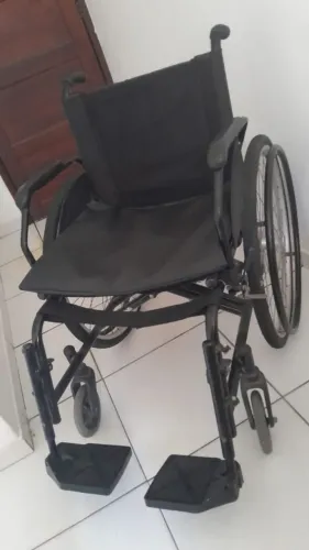 Cadeira de Rodas + Cadeira de Banho
