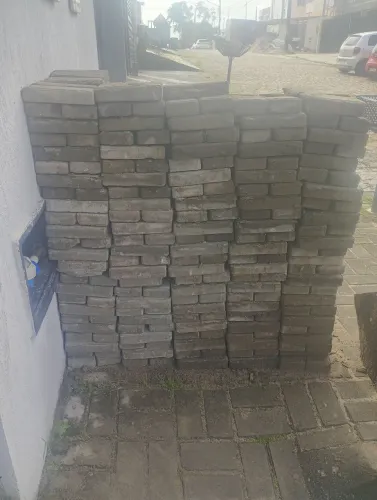 Bloco de piso intertravado