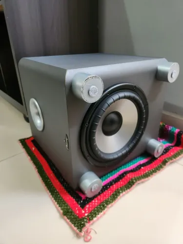 Subwoofer ativo mirage nano s8 300w pico 33hz