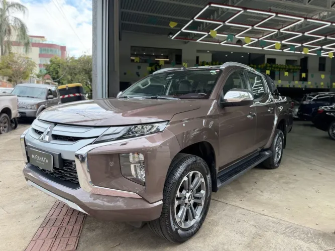 Mitsubishi L200 Triton Sport HPE-S 2.4 CD Dies. AUT 2022