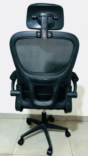 Assento Executivo com Encosto Ventilado para Ambiente Corporativo e Estudo