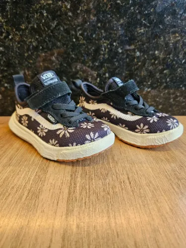 Tênis infantil Vans, tamanho 24 EUR, 7.5 US 