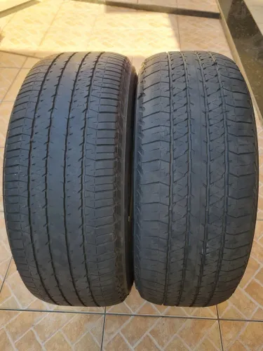 Vendo 2 pneus originais Bridgestone Dueler H/T, medida 265/60 R18