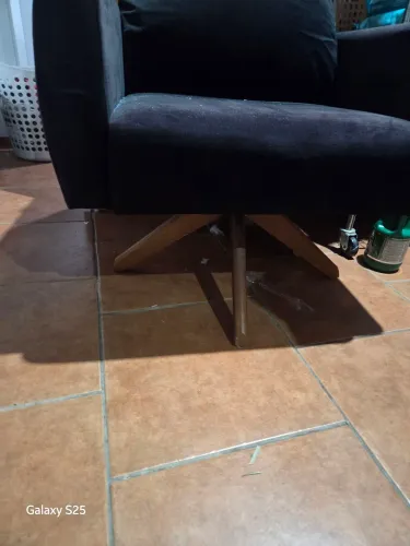 ? POLTRONA CONFORTÁVEL À VENDA