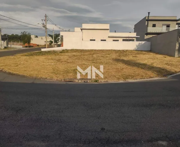 Terreno à venda no Condomínio Gardenville em Itu/SP.