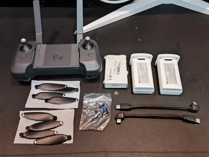 Rádio controle drone fimi X8 mini + 2 baterias + hélices 