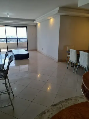 Imóvel para aluguel tem metros quadrados com 3 quartos em Jardim Amália - Volta Redonda -