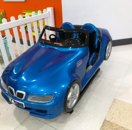 Fliperama Zamperla BMW ZAP-3 Kiddie Ride crianças mexe e tem som