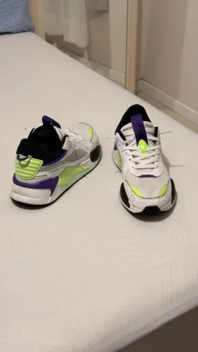 Tênis Puma Branco, Verde e Roxo.<br>RS-X Geek White Fizzy Lime.<br>Ótimo estado.<br>Tamanho 42.