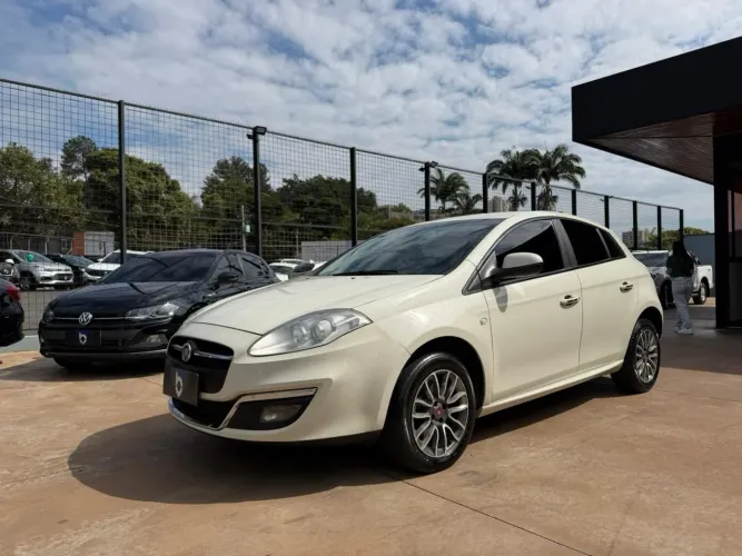Fiat Bravo Essence 1.8 Flex 16V 5P 2016