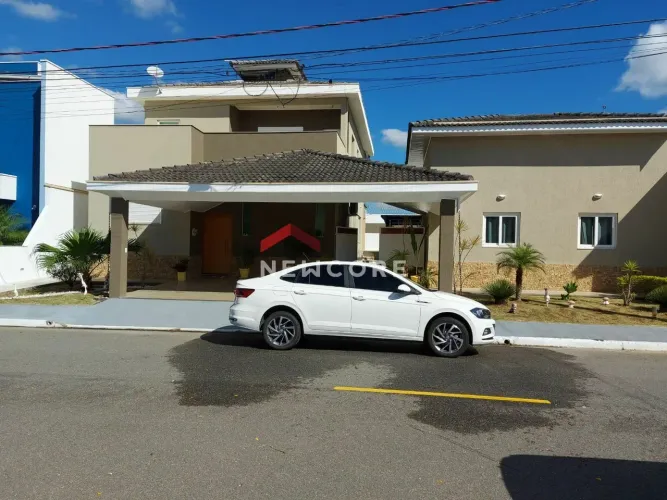 Sobrado em Avenida Arnaldo Felipe Sbruzzi - Piracangaguá - Taubaté/SP