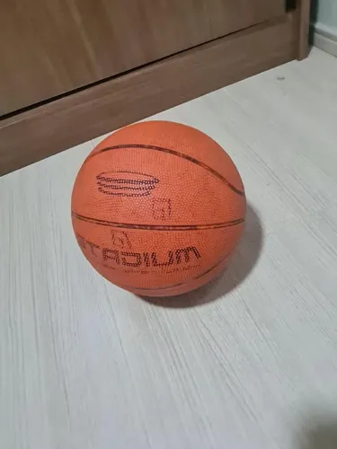 Bola de basquete usada