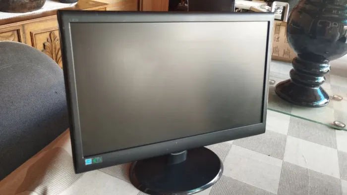 Monitor AOC LED, 19 POLEGADAS E970 SWda