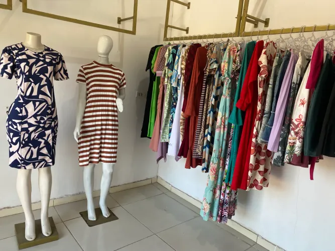 Vendo lote de loja arara manequim espelho roupa