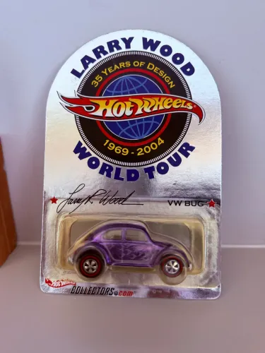 Hot Wheels Volkswagen Bug Fusca Larry Wood World Tour Roxo Violeta