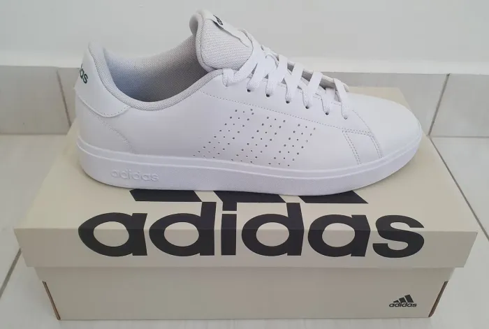Tênis adidas