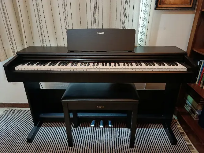 Piano Digital Yamaha Arius YDP-105