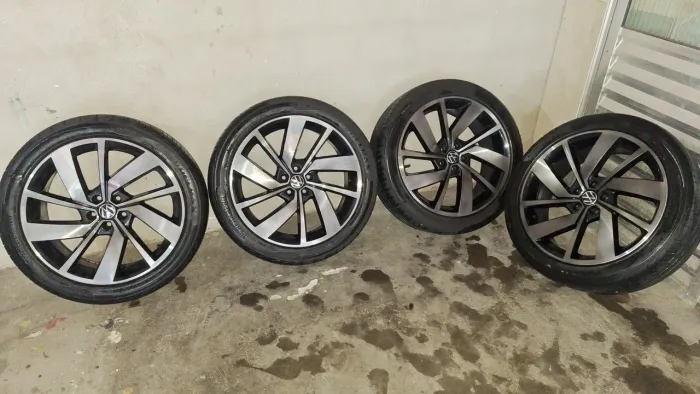Rodas 5x100 aro 18 zerada sem detalhes 