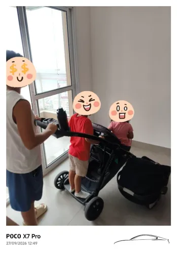 Carrinho de bebê passeio