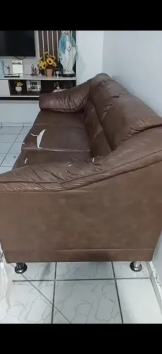 2 Sofás semi-novos