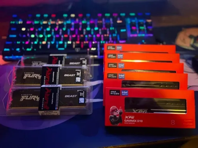 Memória RAM 8GB DDR4 - KINGSTON / ADATA