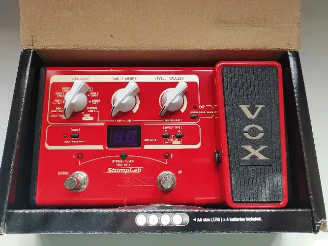 Pedaleira Vox Stomplab Iib Vermelho Para Baixo Com Pedal (Usado)