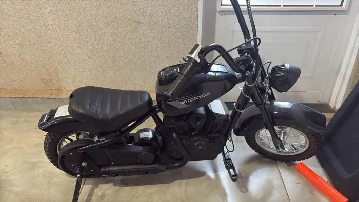 Vendo moto elétrica infantil.