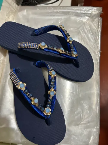 Chinelo bordado