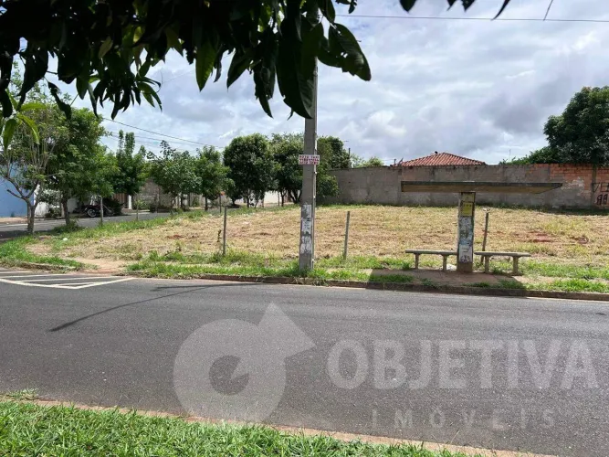 Lote disponível para venda na Zona Sul de Uberlândia