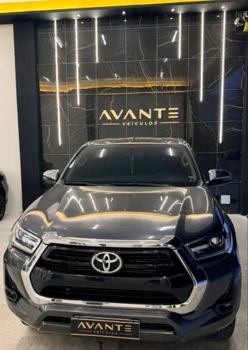 Toyota Hilux CD SRV 4X4 2.8 TDI Diesel Aut. 2025
