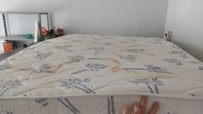 Colchão e cama box Ortobom.