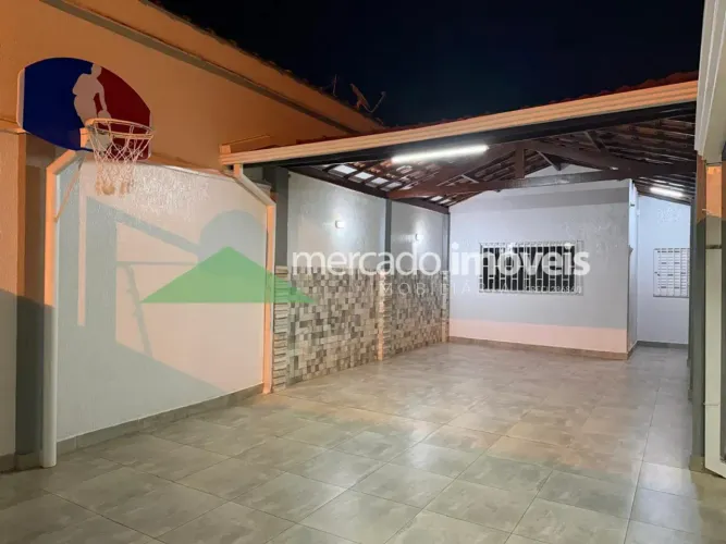 VENDE-SE CASA NO NOVA FRANCA