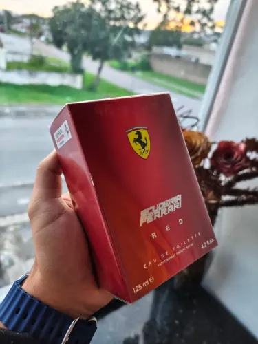 Ferrari Black/ Red 125 ML Original Lacrado