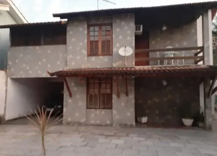 Open House vende casa em Condomínio em SG