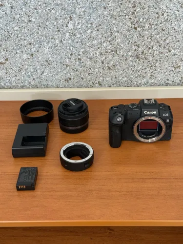 Canon EOS RP + Lente RF 50mm f/1.8 STM + Adaptador EF-RF ? Kit Completo