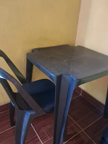 MESA E CADEIRA